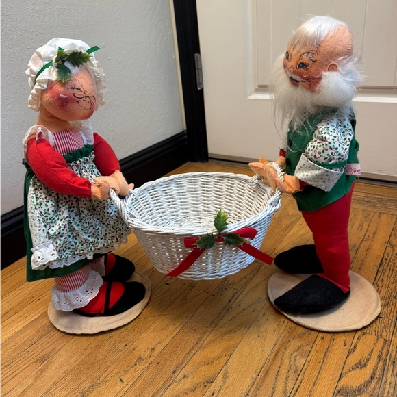 Annalee Red and Green Holiday Decor Figures - Picture 5 of 11